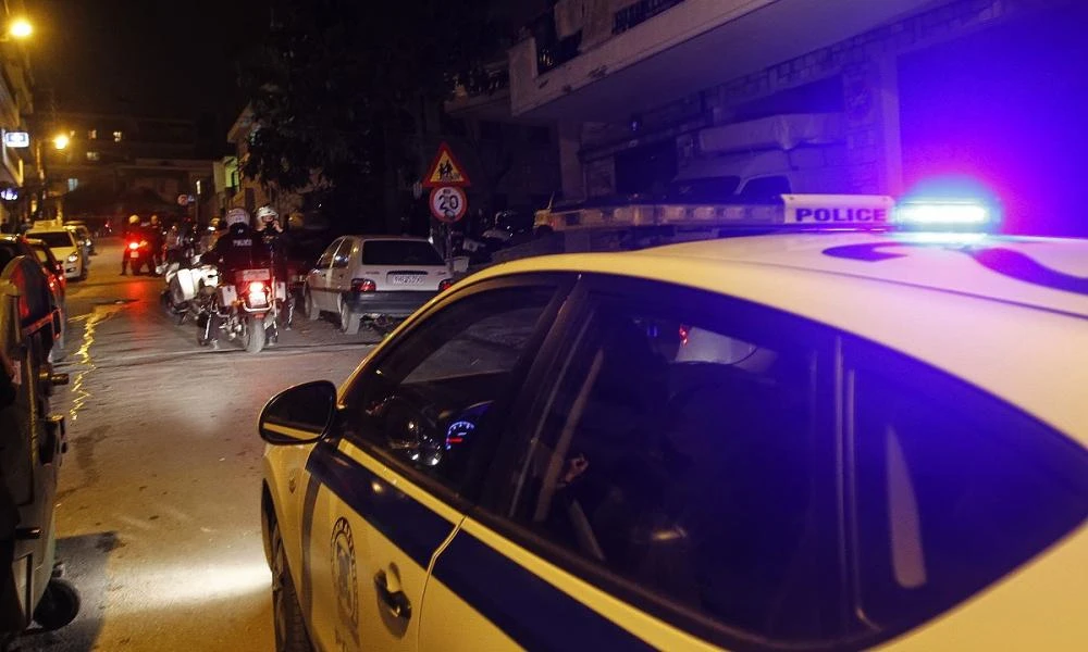 Άγρια συμπλοκή σε μπαρ στο Μουζάκι Καρδίτσας: Τραυματίστηκε αστυνομικός